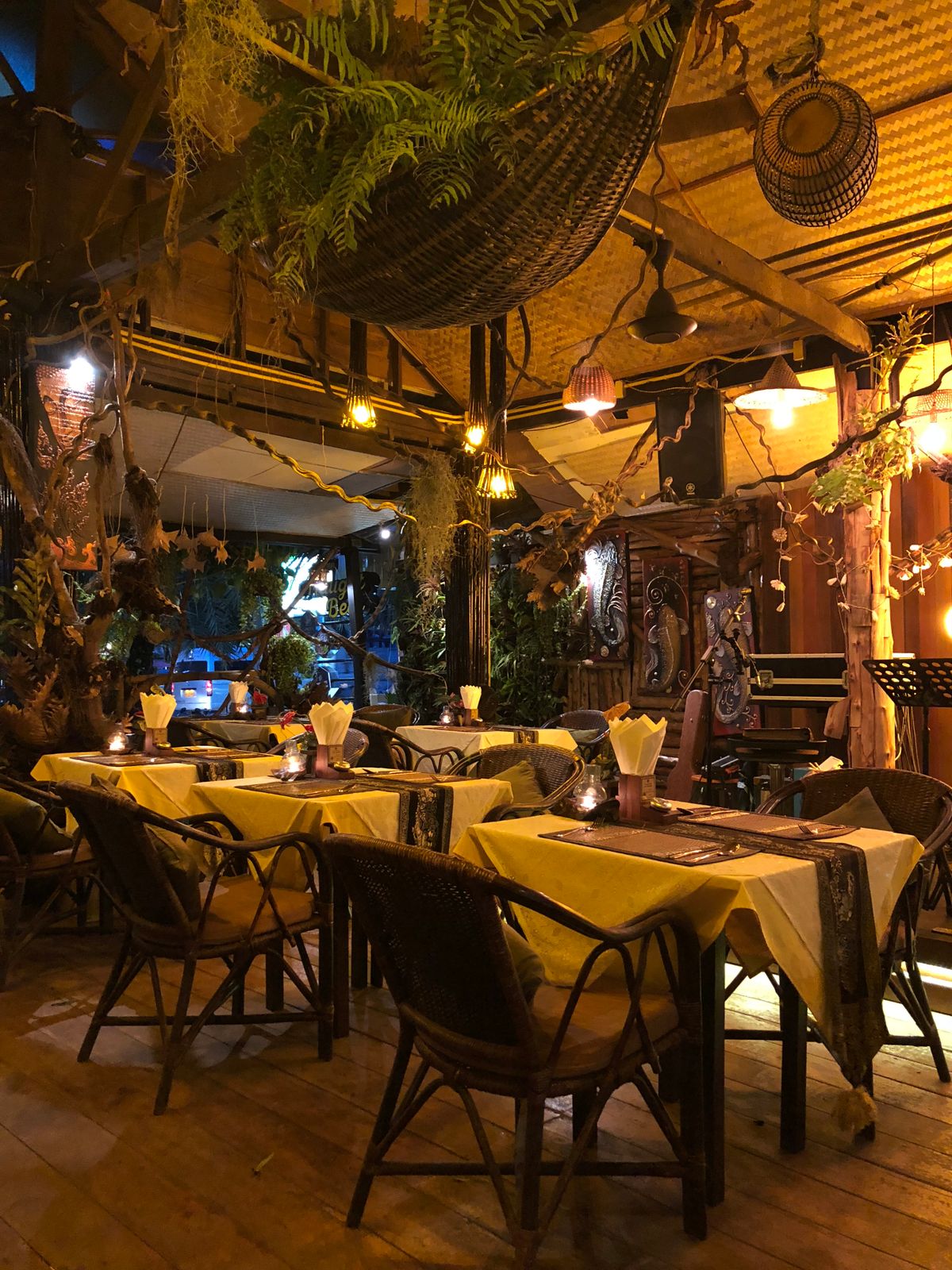 Hotel and restaurant website development in Dehradun for local businesses